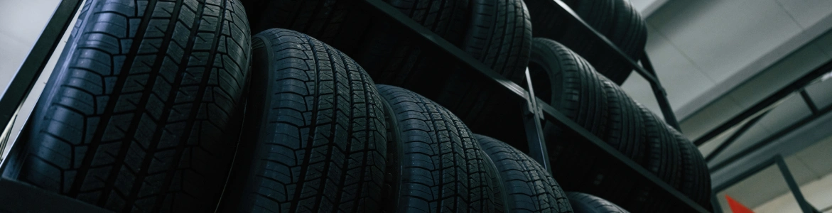 Tyre Buying Guide for Toyota Land Cruiser Drivers – Premium vs Affordable