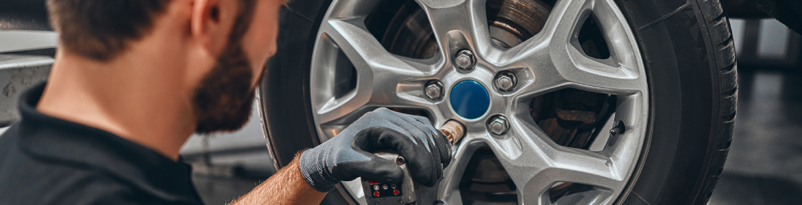 Discover 6 Compelling Reasons to Opt for Our Mobile Tyre Fitting Service